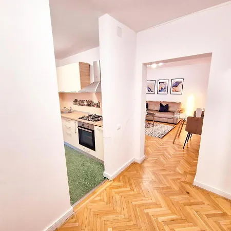Cozy Velvet Near Calea Victoriei Apartment Bucharest